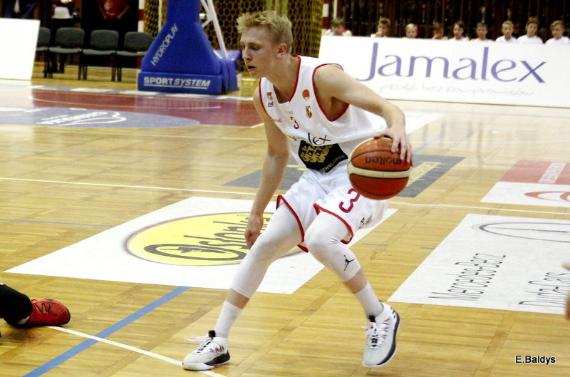 Lider rozbity w Trapezie (zdjęcia)