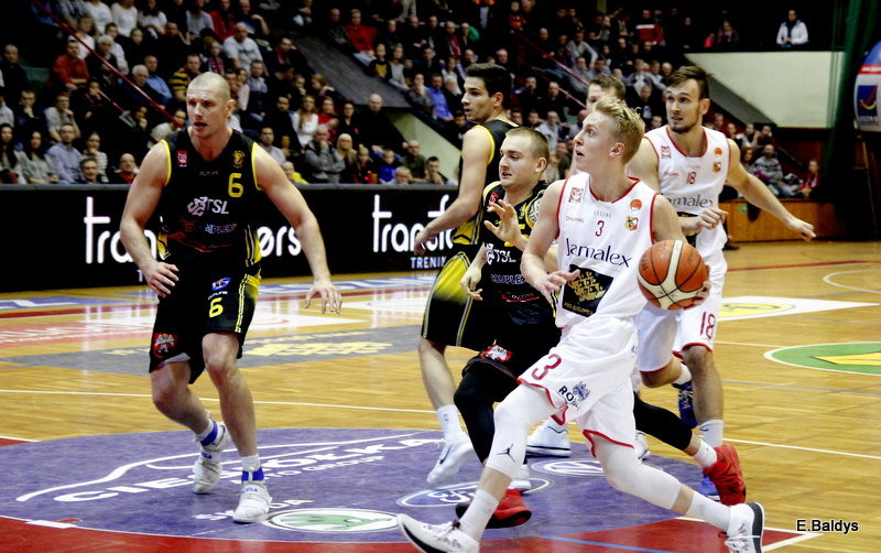 Lider rozbity w Trapezie (zdjęcia)