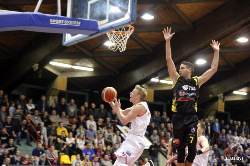 Lider rozbity w Trapezie (zdjęcia)