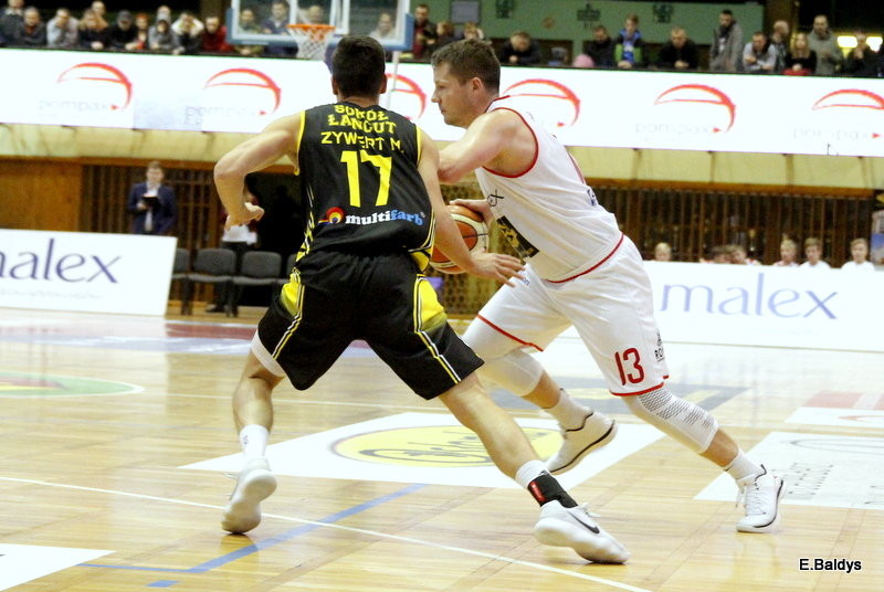 Lider rozbity w Trapezie (zdjęcia)