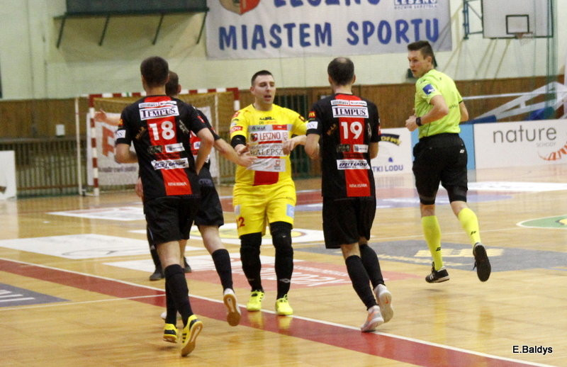 Ostre strzelanie w Trapezie (zdjęcia, komentarz po meczu)