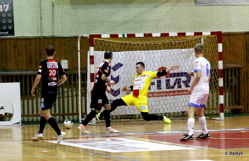 Ostre strzelanie w Trapezie (zdjęcia, komentarz po meczu)