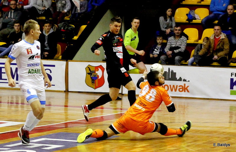 Ostre strzelanie w Trapezie (zdjęcia, komentarz po meczu)