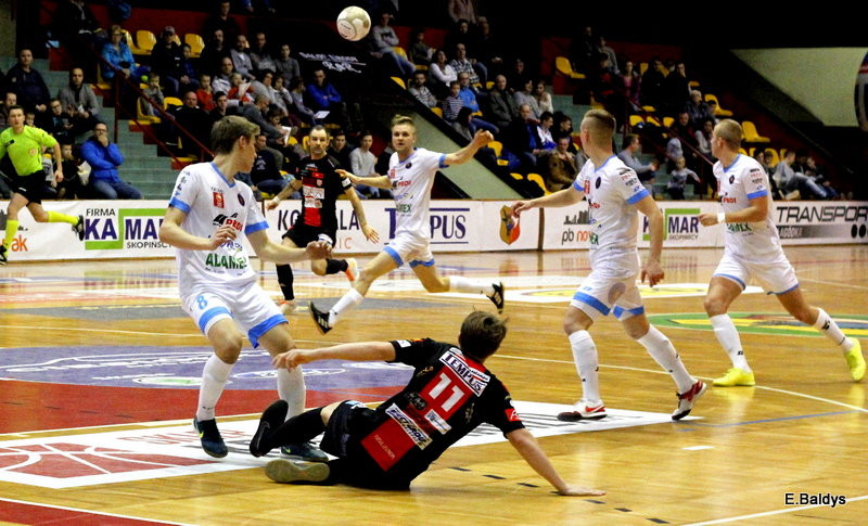 Ostre strzelanie w Trapezie (zdjęcia, komentarz po meczu)