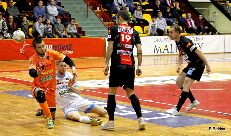 Ostre strzelanie w Trapezie (zdjęcia, komentarz po meczu)