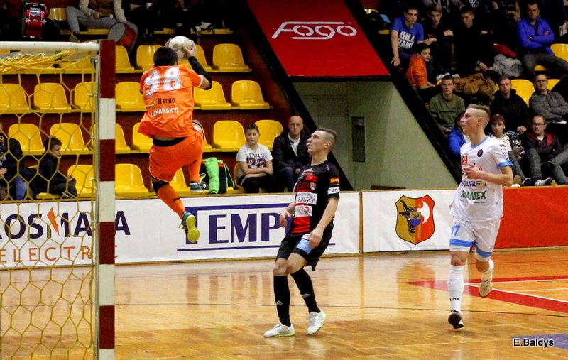 Ostre strzelanie w Trapezie (zdjęcia, komentarz po meczu)