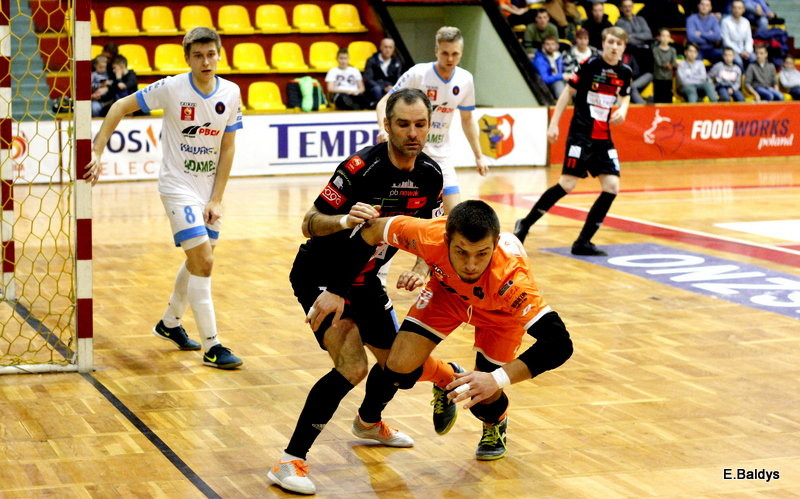 Ostre strzelanie w Trapezie (zdjęcia, komentarz po meczu)