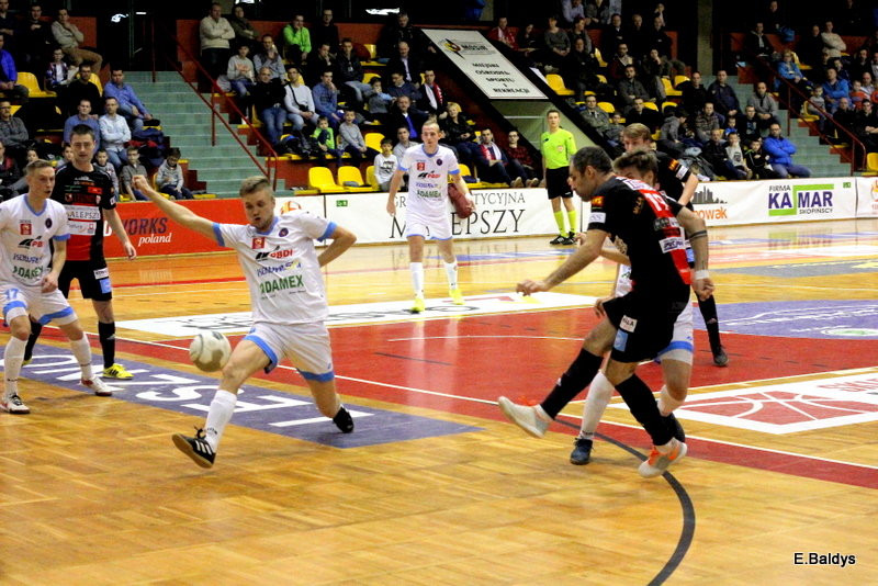 Ostre strzelanie w Trapezie (zdjęcia, komentarz po meczu)