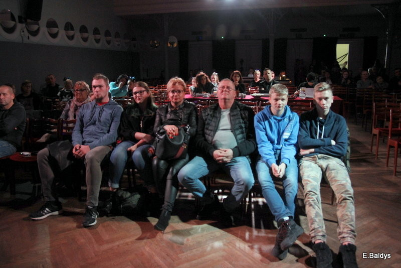 Przesłuchania w Rozwiń Skrzydła (zdjęcia)