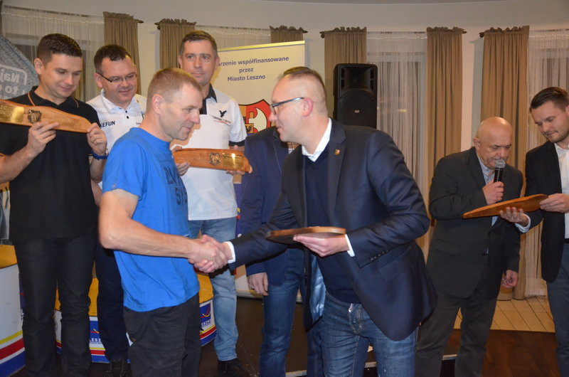 Real 64-Sto wziął prawie wszystko (zdjęcia)