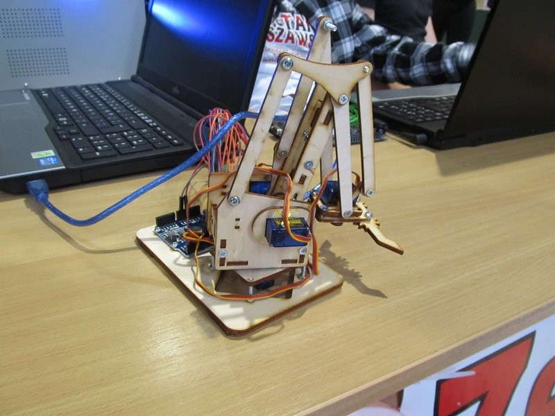 Budują roboty. Pokazali je w Galerii (zdjęcia)