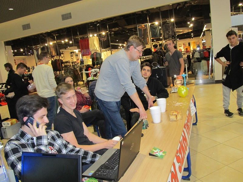 Budują roboty. Pokazali je w Galerii (zdjęcia)