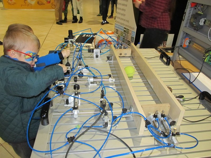 Budują roboty. Pokazali je w Galerii (zdjęcia)