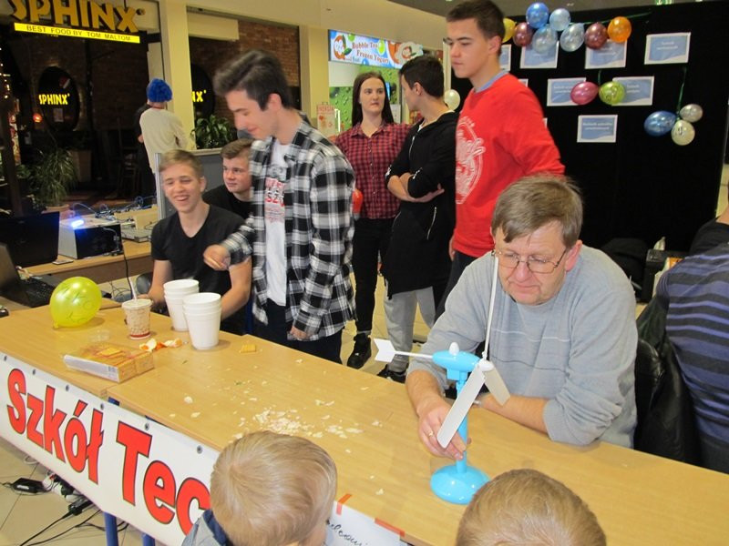 Budują roboty. Pokazali je w Galerii (zdjęcia)