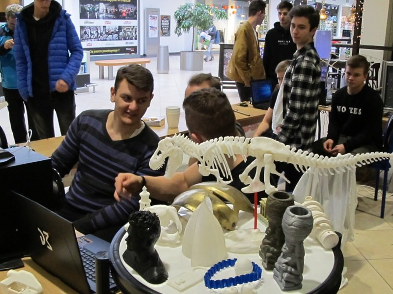 Budują roboty. Pokazali je w Galerii (zdjęcia)