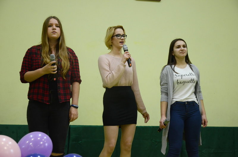 Kosmiczne fryzury przed jury (zdjęcia)