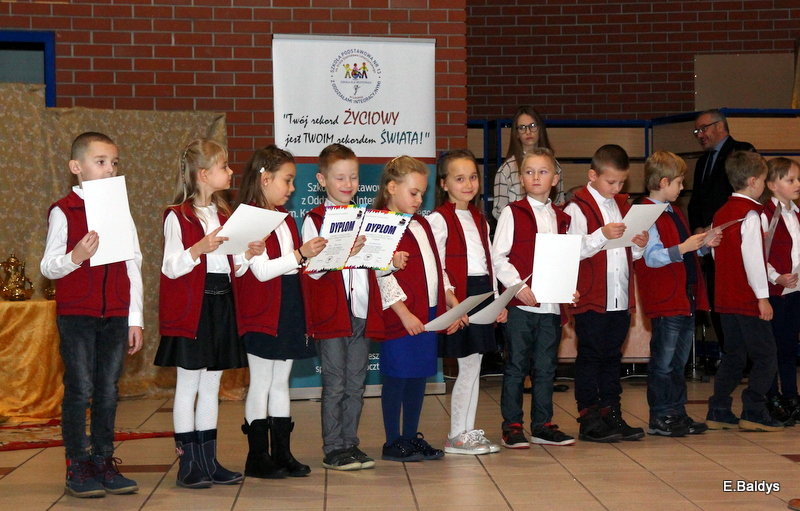 Pasowanie na ucznia w SP 13 (zdjęcia)