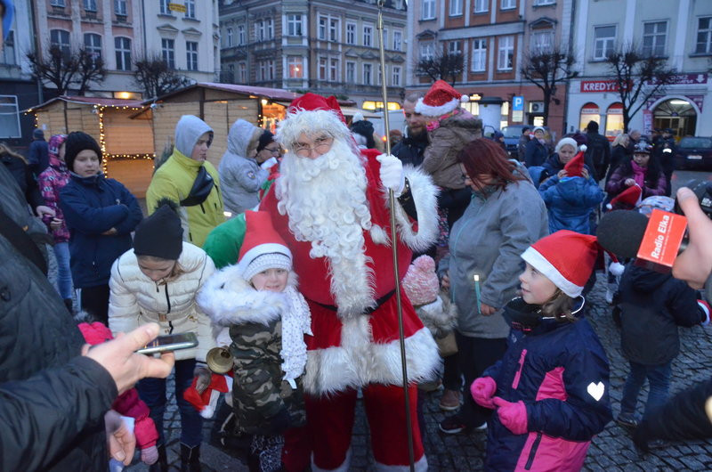 Mikołaj spotkał się z dziećmi na Rynku (zdjęcia)