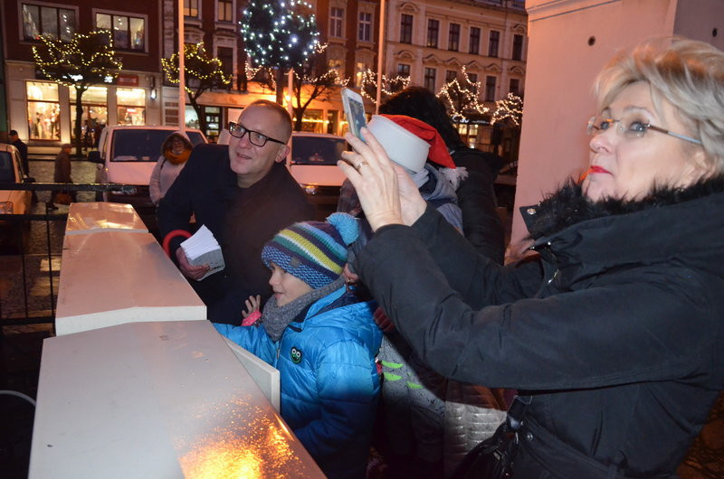 Mikołaj spotkał się z dziećmi na Rynku (zdjęcia)