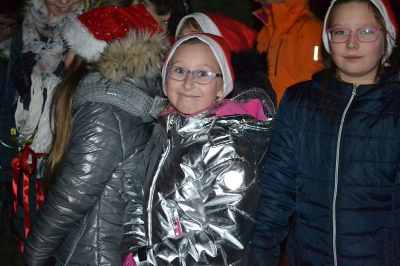 W Krzemieniewie ubrano choinkę (zdjęcia)