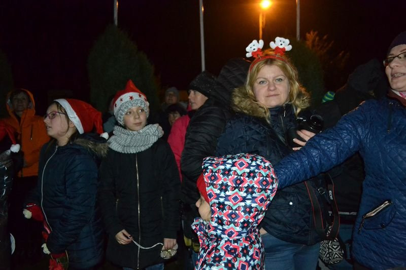 W Krzemieniewie ubrano choinkę (zdjęcia)