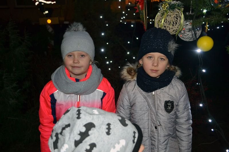 W Krzemieniewie ubrano choinkę (zdjęcia)