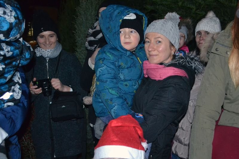 W Krzemieniewie ubrano choinkę (zdjęcia)