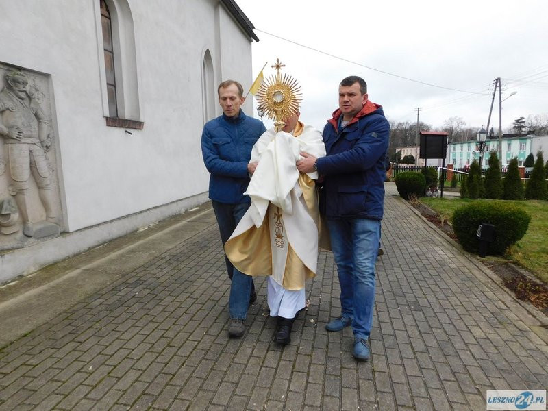 Św. Mikołaj dojechał bryczką  (zdjęcia)