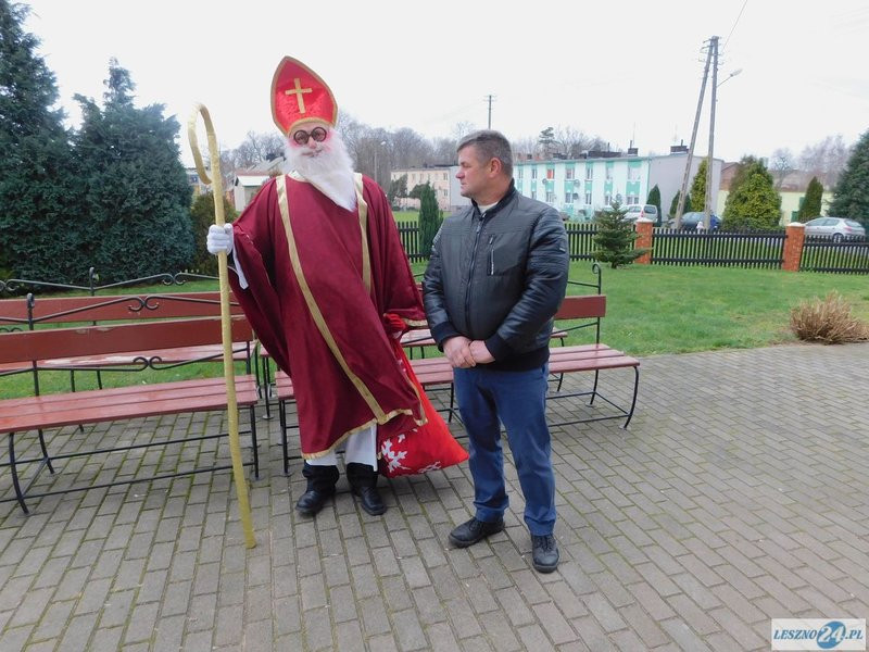 Św. Mikołaj dojechał bryczką  (zdjęcia)