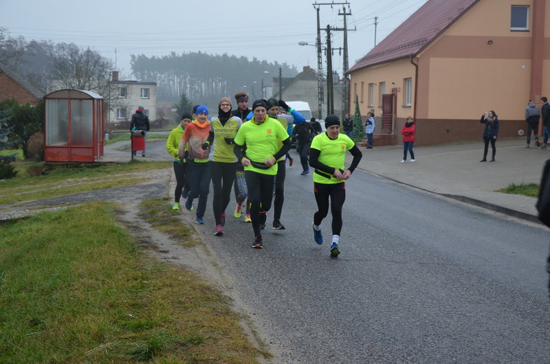 42 km 64-letniego wiceburmistrza (zdjęcia)