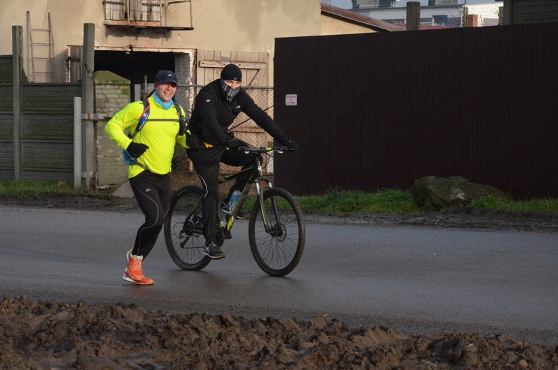 42 km 64-letniego wiceburmistrza (zdjęcia)