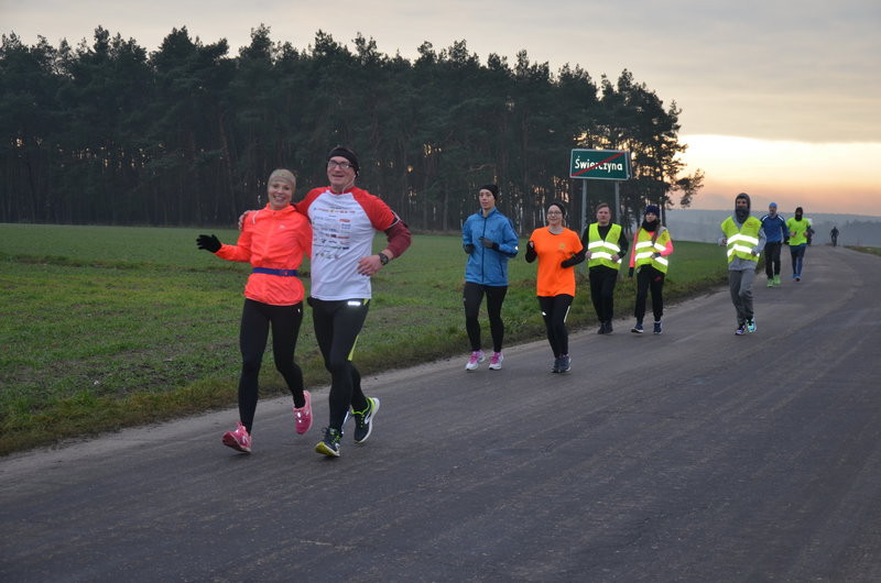 42 km 64-letniego wiceburmistrza (zdjęcia)
