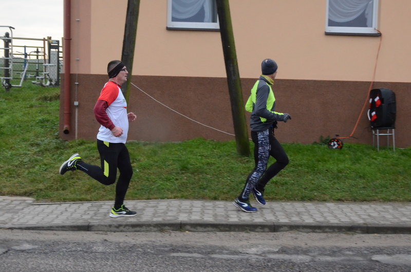 42 km 64-letniego wiceburmistrza (zdjęcia)