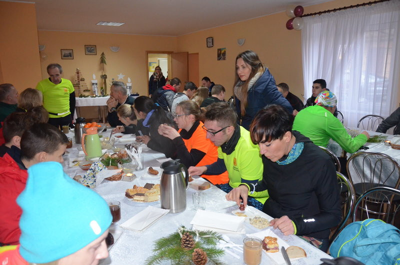 42 km 64-letniego wiceburmistrza (zdjęcia)