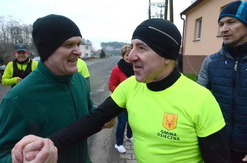 42 km 64-letniego wiceburmistrza (zdjęcia)