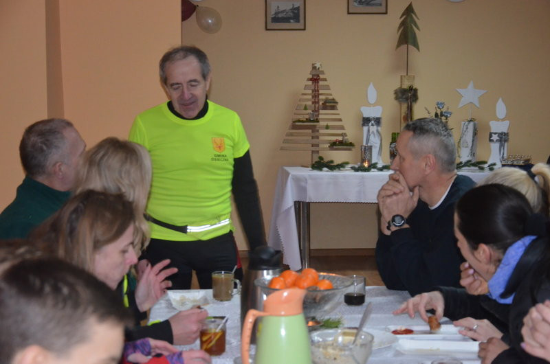 42 km 64-letniego wiceburmistrza (zdjęcia)