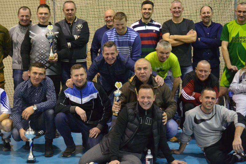 Piłkarze zagrali dla Matyldy (zdjęcia)