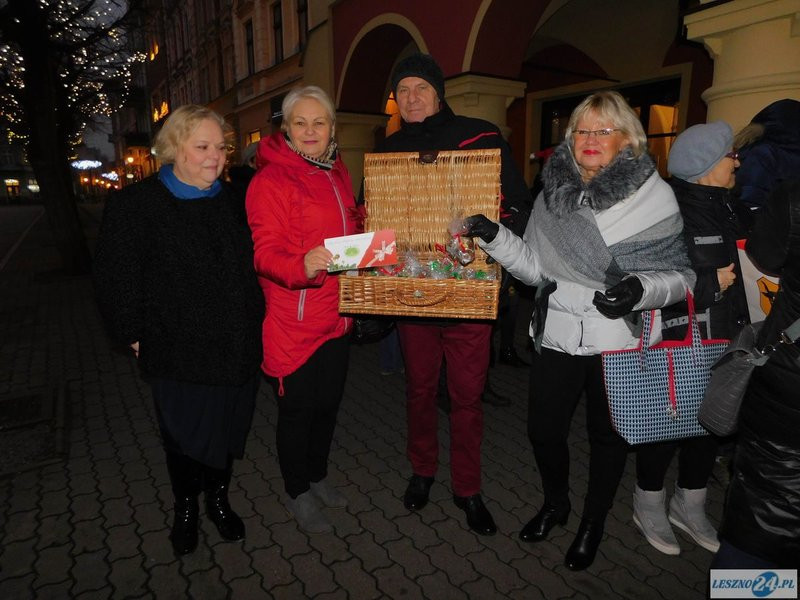 Przechodniów częstowano piernikami (zdjęcia)