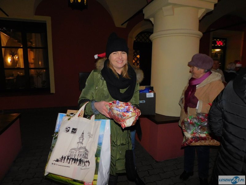 Przechodniów częstowano piernikami (zdjęcia)