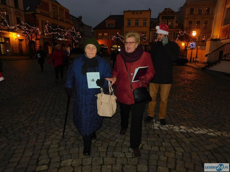 Przechodniów częstowano piernikami (zdjęcia)