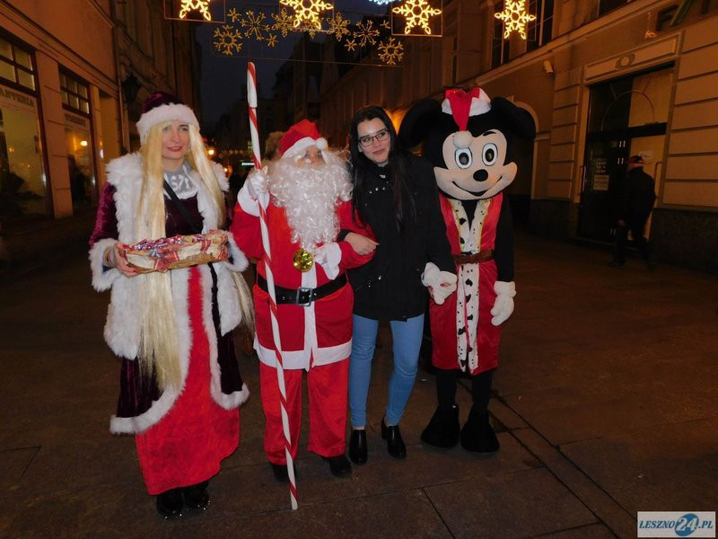 Przechodniów częstowano piernikami (zdjęcia)