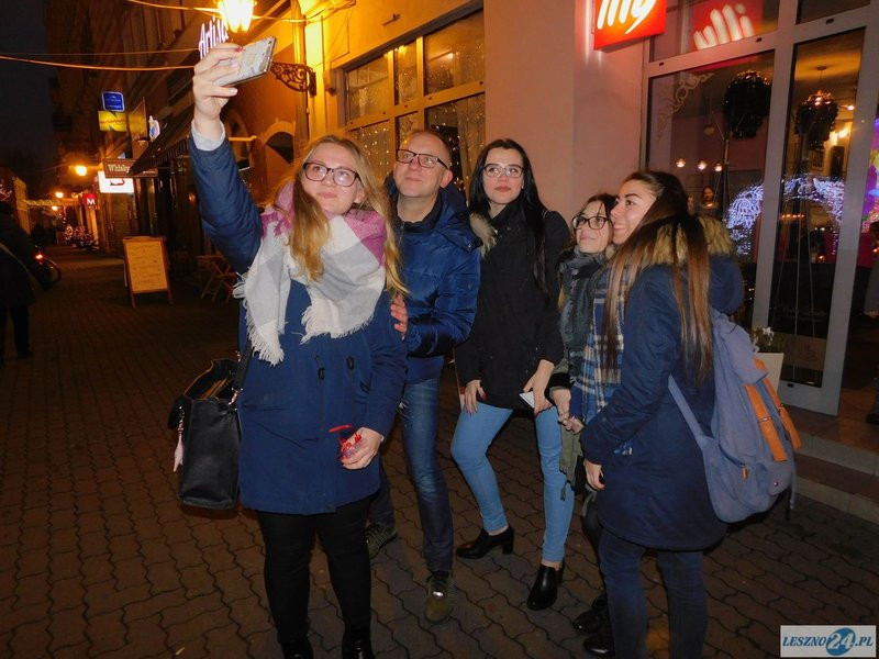 Przechodniów częstowano piernikami (zdjęcia)