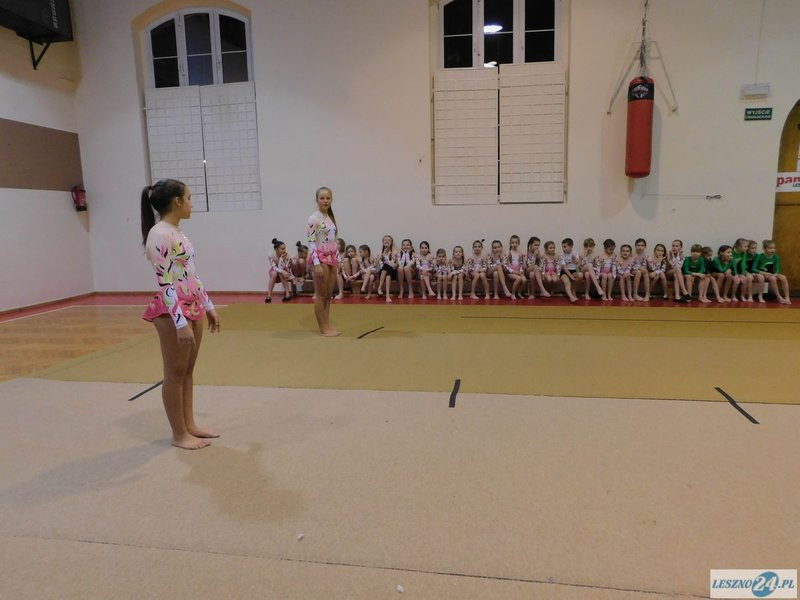 Mikołajkowy pokaz dla rodziców  (zdjęcia)