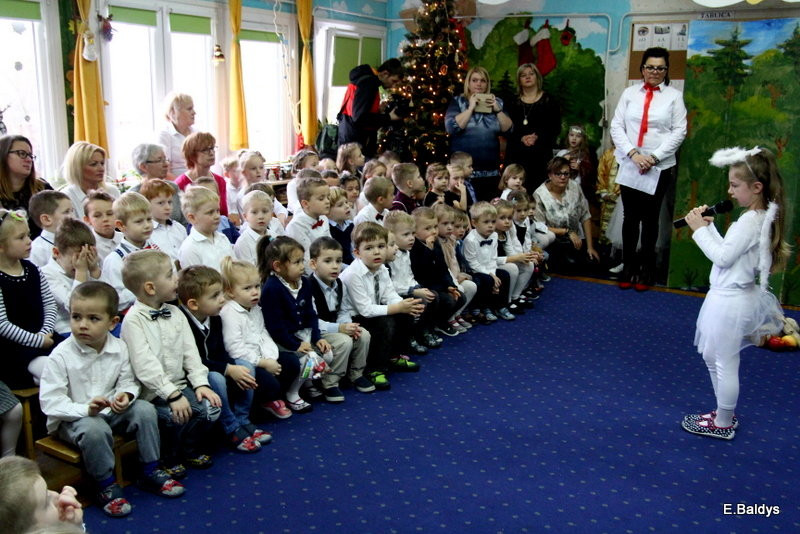Jasełka i opłatek w PM 19 (zdjęcia)