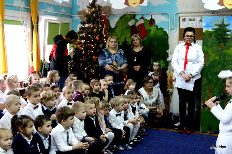 Jasełka i opłatek w PM 19 (zdjęcia)