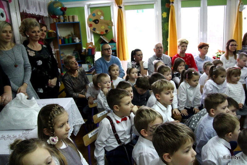 Jasełka i opłatek w PM 19 (zdjęcia)