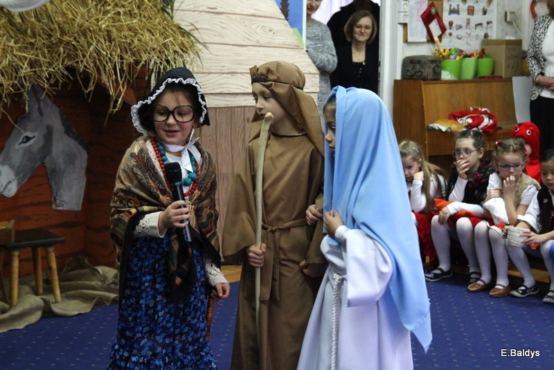 Jasełka i opłatek w PM 19 (zdjęcia)