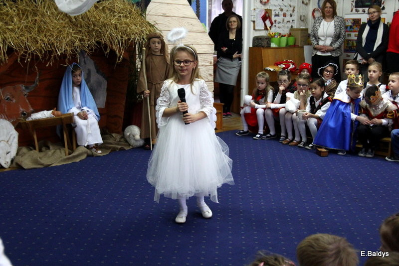 Jasełka i opłatek w PM 19 (zdjęcia)