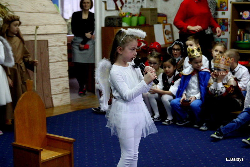 Jasełka i opłatek w PM 19 (zdjęcia)