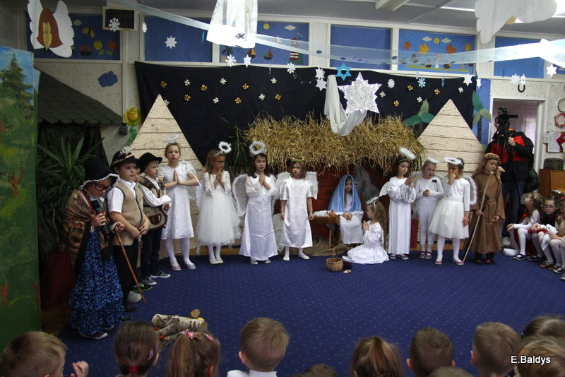 Jasełka i opłatek w PM 19 (zdjęcia)